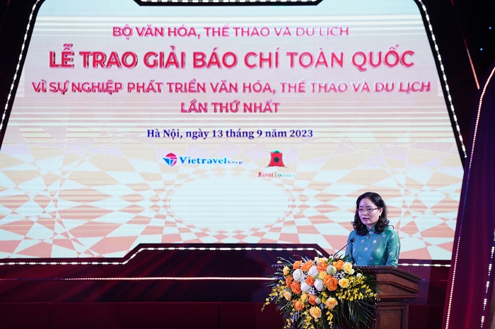 Thứ trưởng Bộ Văn hóa, Thể thao và Du lịch Trịnh Thị Thủy, Trưởng Ban Tổ chức giải  phát biểu